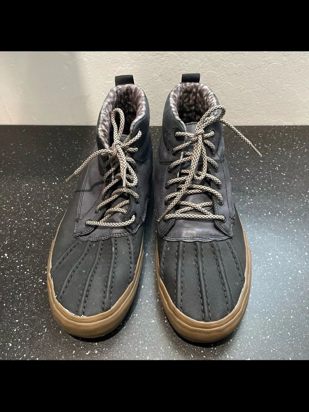 Vans Black High-Top Boots with Gum Sole and Patterned Lining